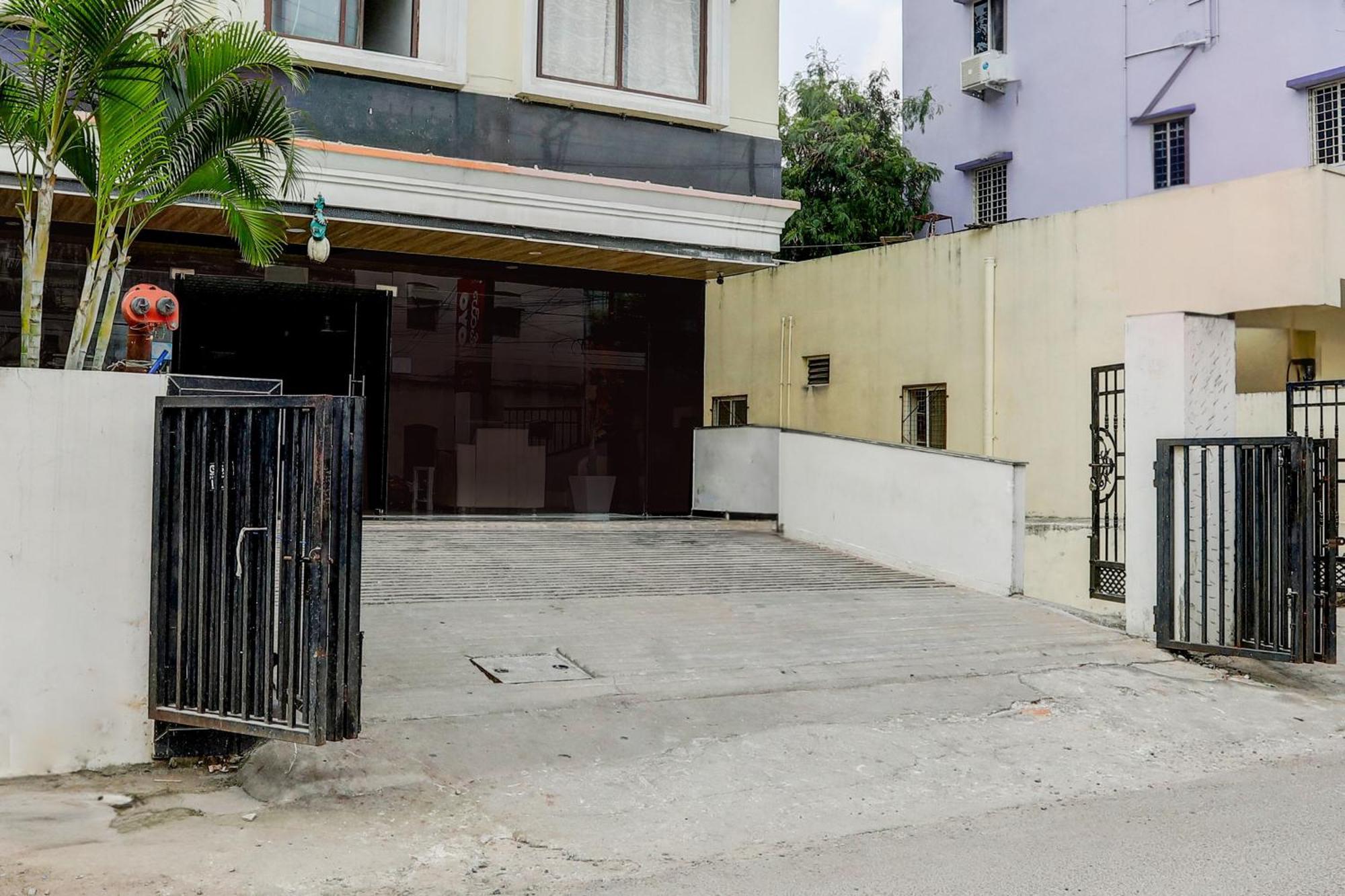 Super Townhouse Vaishnavi Ξενοδοχείο Secundurabad Εξωτερικό φωτογραφία